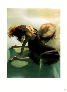 ARCHIVIO - Vogue Italia (March 1999) - Floating - 008.jpg
