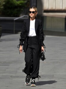         rob150520BZNimage111.jpg