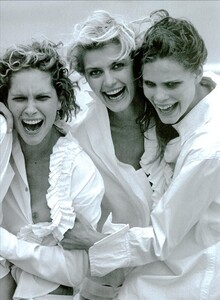 ARCHIVIO - Vogue Italia (May 2003) - The Power Of The White Shirt - 014.jpg