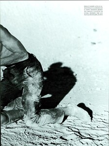 ARCHIVIO - Vogue Italia (March 1998) - Zabriskie Pt - 024.jpg