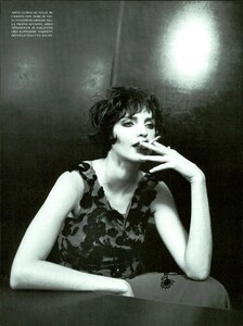 ARCHIVIO - Vogue Italia (March 1997) - Una Storia A Berlino - 009.jpg
