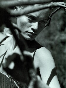 ARCHIVIO - Vogue Italia (September 1998) - Wild Beauty - 002.jpg