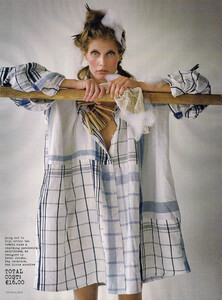 Vogue UK (November 2009) - Make Do And Mend - 008.jpg