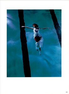 ARCHIVIO - Vogue Italia (March 1999) - Floating - 026.jpg