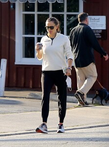        jen240520BZNimage104.jpg