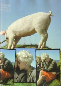 Vogue UK (August 2008) - The Angel Of The North - 012.jpg