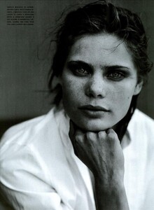 ARCHIVIO - Vogue Italia (May 2003) - The Power Of The White Shirt - 012.jpg
