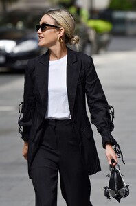         rob150520BZNimage115.jpg