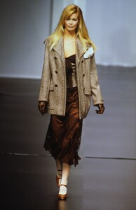 174985786_valentino-fw-1995(25).thumb.jpg.e3d04d196a44c0c04a2f503427065d11.jpg