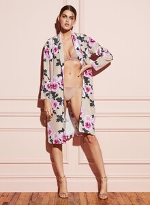 181005_FLEURDUMAL_SHOT_30_3531_9bd14aa7-c4a0-49ff-9708-bdd442eea60b_1200x.jpg