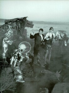 ARCHIVIO - Vogue Italia (March 2001) - In A Future Mood - 013.jpg