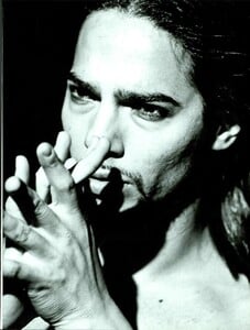 ARCHIVIO - Vogue Italia (April 1997) - Joaquín e Naomi - 012.png