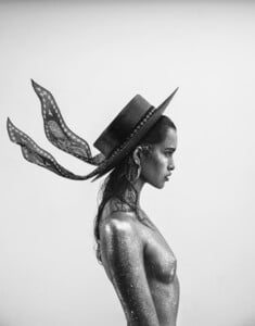 18_11_10_lina_tesch_dry_magazine_zoe_04.thumb.jpg.f536a5ce83dfad457e3afc7978ae5b1f.jpg