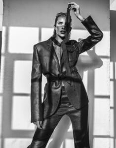 18_11_10_lina_tesch_dry_magazine_zoe_08.thumb.jpg.b3e278c11bb1e48d8155a39aba24e827.jpg