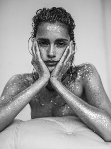 18_11_10_lina_tesch_dry_magazine_zoe_13.thumb.jpg.a0da9e0e5b2e44ca69cf13ebe0e11533.jpg