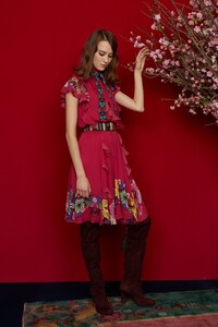 19-etro-pre-fall-18.thumb.jpg.4767eb4fda206f69b516ba637cc97837.jpg