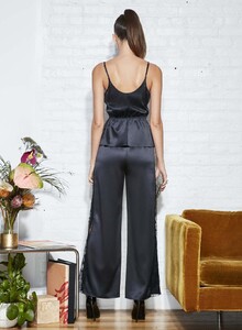 191216_FLEURDUMAL_SHOT_013_1919_e48bd5e2-e64e-4180-b64c-632844839169_1200x.jpg