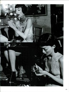 ARCHIVIO - Vogue Italia (May 1998) - Backstage At Roseland - 002.jpg