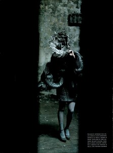 ARCHIVIO - Vogue Italia (October 2007) - A Matter Of Grey - 005.jpg