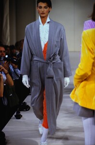 1939864733_isaac-mizrahi-fw-1990(8).thumb.jpg.904f16d881b1305934062d61a3afa65c.jpg