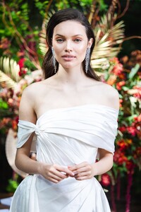 Ester Wedding Dresses.jpg