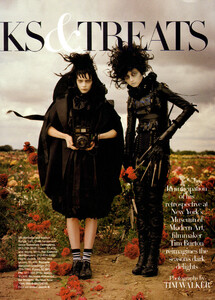 Harper’s Bazaar US (October 2009) - Tricks & Treats - 003.jpg