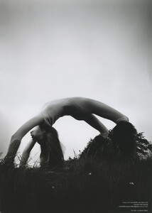 V #25 (SeptOct 2003) - Field of Dreams - 006.jpg