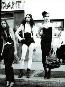 ARCHIVIO - Vogue Italia (September 2006) - A Tailored Look - 010.jpg