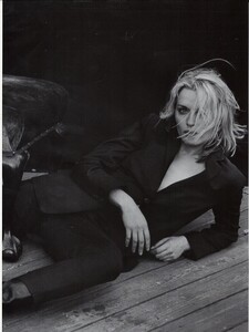 ARCHIVIO - Vogue Italia (November 2000) - Women N.Y.C. October 2000 - 006.jpg