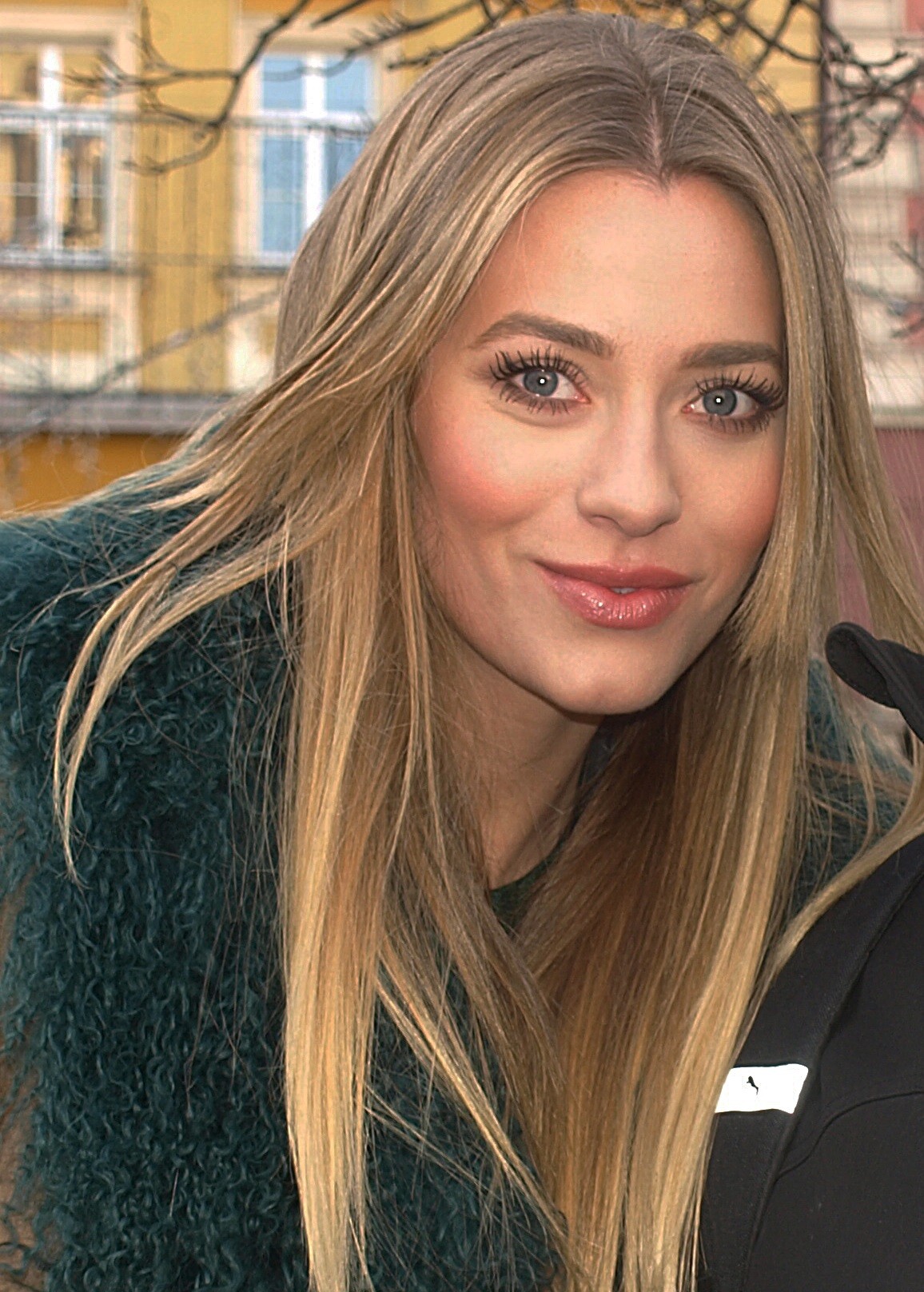 https://www.bellazon.com/main/uploads/monthly_2020_05/1985402488_MarcelinaZawadzka3.jpg.53dac4afd352df11eb53732845d99133.jpg