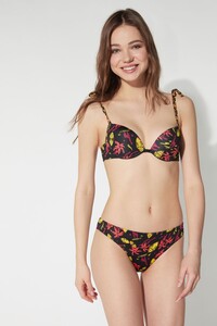 1KPG453B_wear_851T_FI.jpg