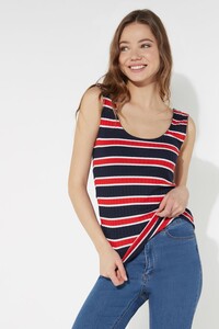 1MC241_wear_798T_FI.jpg
