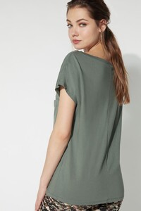 1MM245_wear_732T_BI.jpg