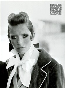 ARCHIVIO - Vogue Italia (October 2006) - A Brazen Attitude - 006.jpg
