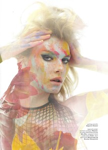 Muse #22 (Summer 2010) - Jungle Fever - 004.jpg