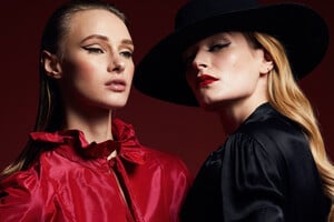 2044044579_redfashioneditorialsamsarfat-6.thumb.jpg.91527431b2e81b7ebe208170287699f3.jpg