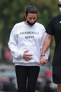         lea140520BZNimage103.jpg