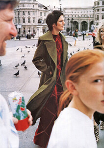 Harper's Bazaar US (September 1996) - London Beat - 005.jpg