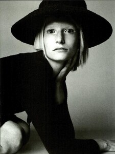 ARCHIVIO - Vogue Italia (September 1997) - ﻿Fall Collections - 004.jpg
