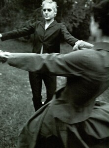 ARCHIVIO - Vogue Italia (March 1999) - An Outdoor Story - 007.jpg