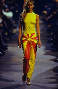 220086755_dirk-bikkembergs-spring-1997(7).thumb.jpg.284955e745b84ad37f443ec20d64ad83.jpg