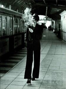 ARCHIVIO - Vogue Italia (March 1997) - Una Storia A Berlino - 018.jpg