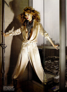 23241_penthouse0004_123_566lo_skalty.thumb.jpg.3528965db9f373aac2d99d88dbb7618f.jpg