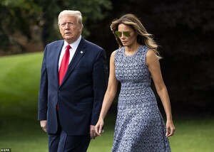 28895034-8362595-President_Trump_left_didn_t_hold_an_impromptu_Q_A_with_reporters-a-99_1590610989464.jpg