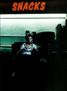 ARCHIVIO - Vogue Italia (March 2006) - One Night In Las Vegas - 018.jpg