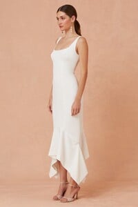 302001039_uptown_midi_dress_101-porcelain_nh_4753-edit_1024x1024.thumb.jpg.6e1403ed2e3a62221692dd60af15e0d6.jpg