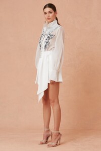 302001050_delta_shirt_101-porcelain_302001069_breakaway_short_741-vanilla_nh_3868-edit_1024x1024.thumb.jpg.48430349036b18c2114138f3db0b743b.jpg