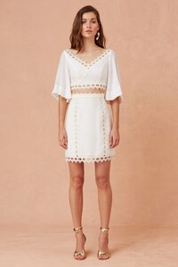 302001102_new_look_top_101-porcelain_302001121_new_look_mini_skirt_101-porcelain_sh_0360_1024x1024.thumb.jpg.b92fdffa9c83a65610bd2d90d72e9df5.jpg