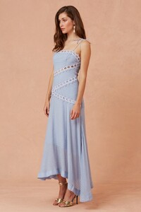 302001103_new_look_midi_dress_458-sky_sh_1343_1024x1024.thumb.jpg.cc65a1b233259dab724702f873d14455.jpg