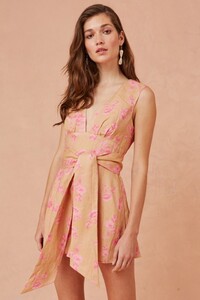 302001112-5_fallen_playsuit_230-nude_w_candy_sh_0910_1024x1024.thumb.jpg.9914f550e2c248cb884d3f49db9aa4dc.jpg